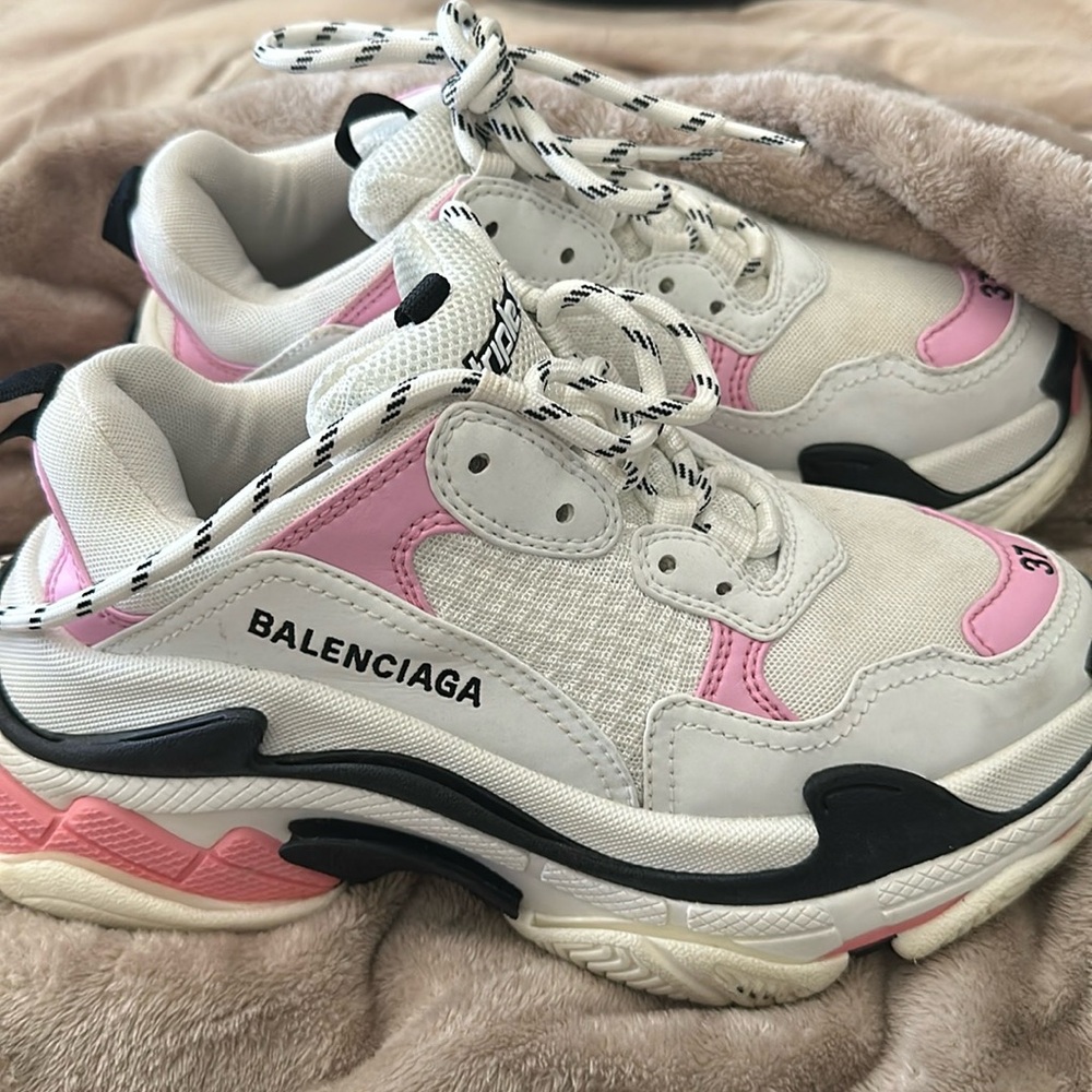 Balenciaga triple s trainers